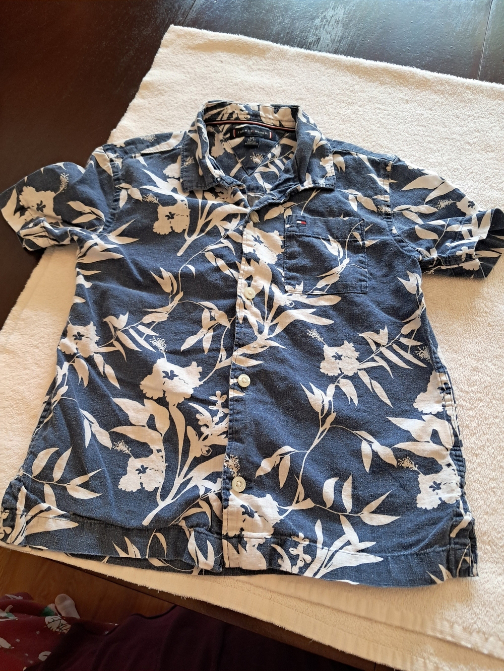 Tommy Hilfiger Boys Navy and White Floral Short-Sleeve Button-Down Shirt